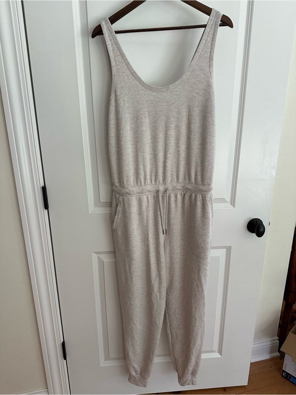 Athleta Light Athleisure Taupe Crew Neck Tank Top